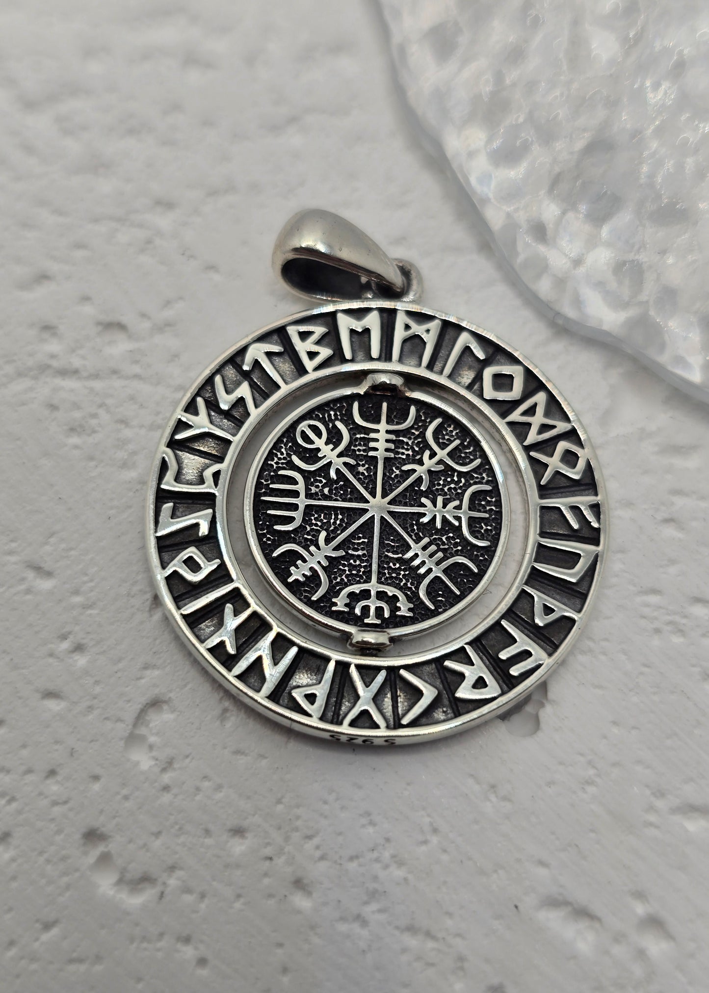 Viking Runes Vegvisir 925 Sterling Silver Rotatable Compass Pendant