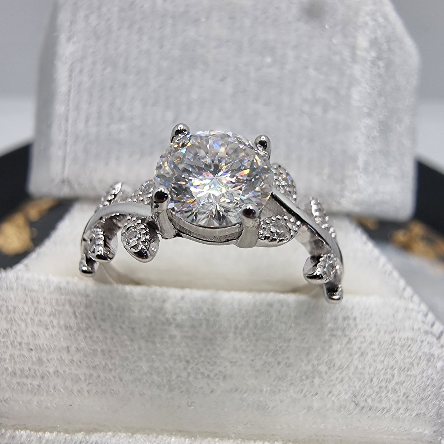 1 Carat Stone Moissanite Leaf Design Ring in 925 Sterling Silver
