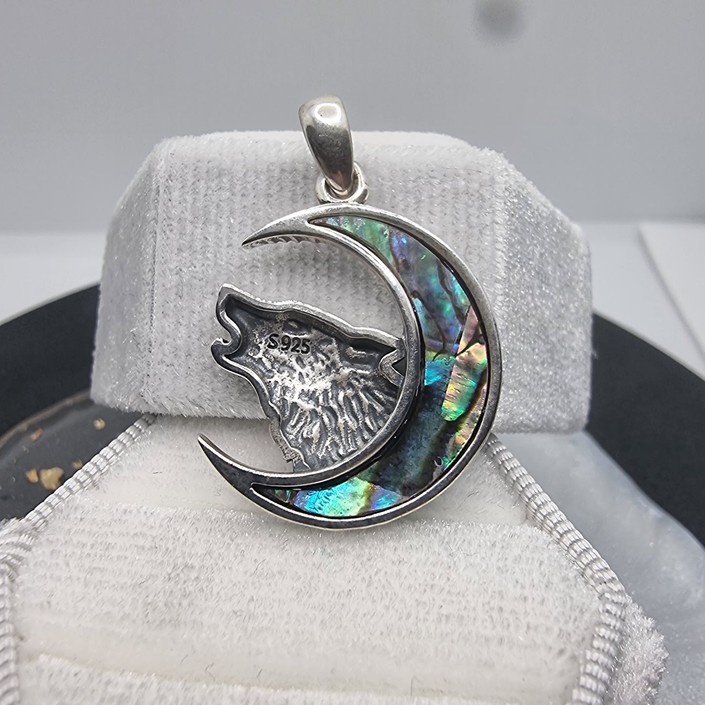 Mystical Wolf Moon Pendant 925 Sterling Silver with Abalone Shell Lunar