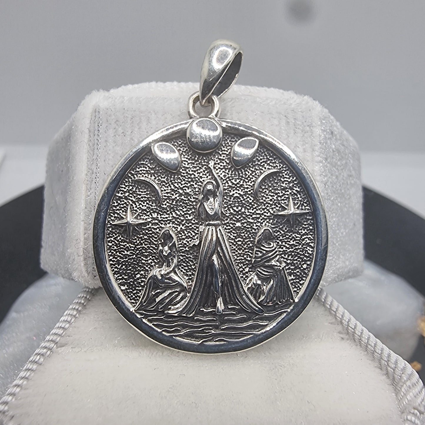 Triple Goddess Moon Phases Pendant Symbol of Feminine Power 925 Sterling Silver