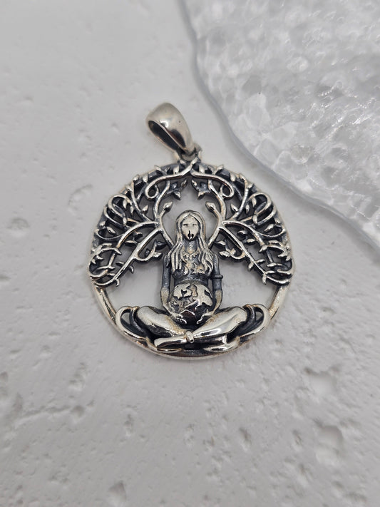 Mother Earth Gaia 925 Sterling Silver Pendant Celtic Knot Nature Goddess