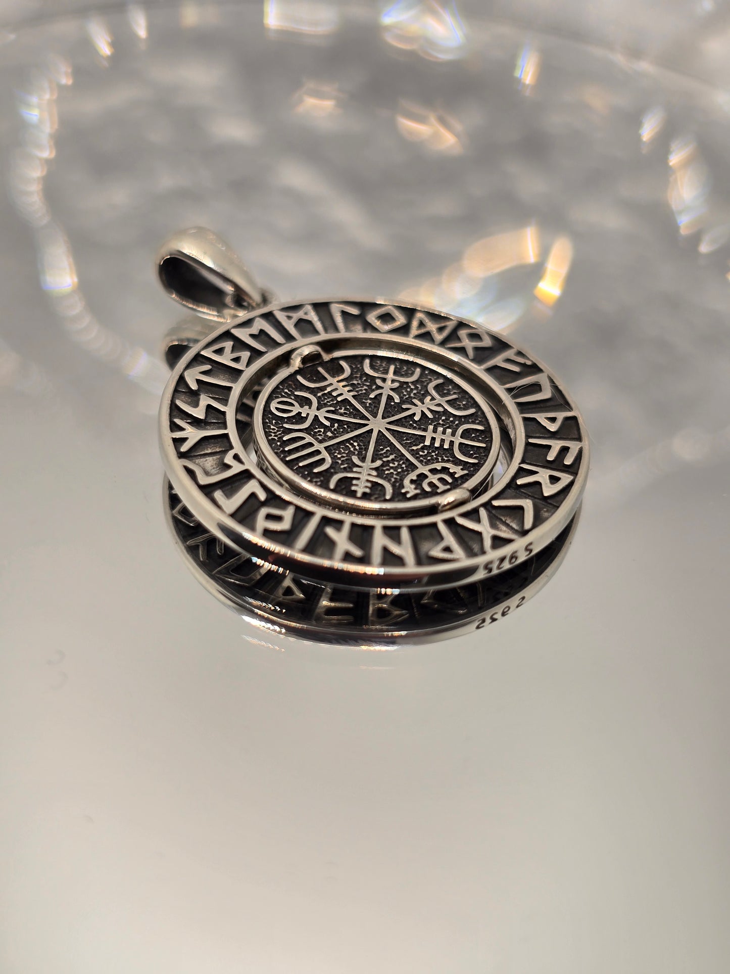 Viking Runes Vegvisir 925 Sterling Silver Rotatable Compass Pendant