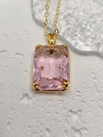 Bring bold, Nordic-inspired style to your look with this Pink Topaz Viking Pendant, crafted in luminous 925 sterling silver with refined 14K gold accents—complete with a 45 cm sterling silver chain. A vibrant pink topaz centre adds rosy brilliance and charm, while VVS-grade clear stones (CZ) deliver crisp sparkle around the setting. Compact yet eye-catching, it’s a standout gift for birthdays, anniversaries, or weddings.

Key Features

Made from premium 925 Sterling Silver with 14K gold accents
Centre pink 