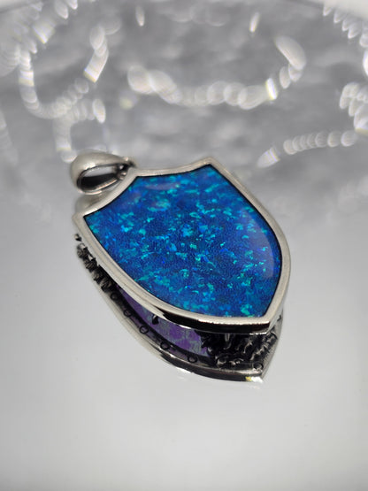 Anhänger Erzengel Michael mit blauem Opal-Schildschutz, 925 Sterlingsilber 