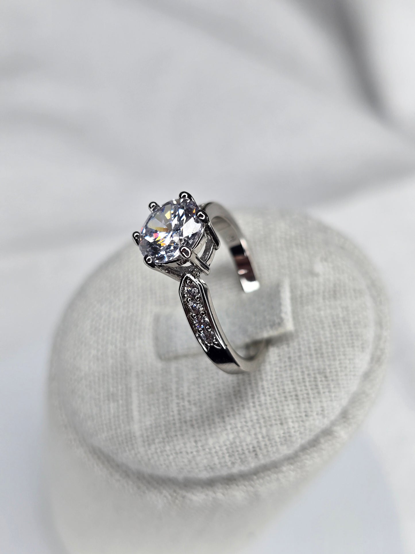 Moissanite Engagement Ring 925 Sterling Silver Round Cut Pavé Band size 6