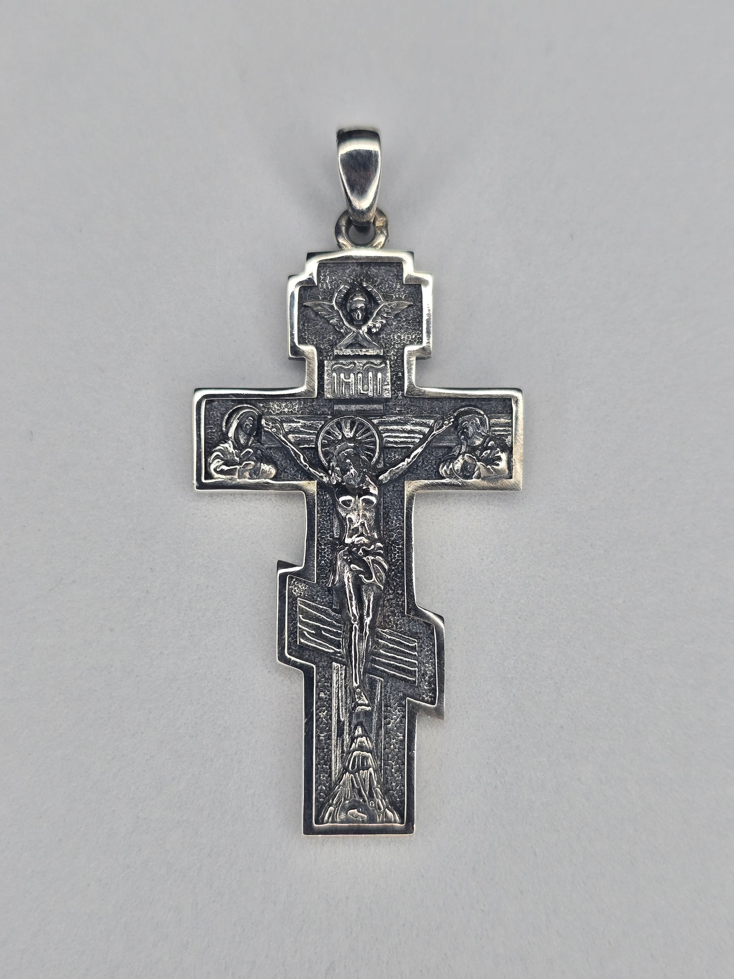 Orthodox crucifix cross pendant in 925 sterling silver with detailed engraving of Jesus