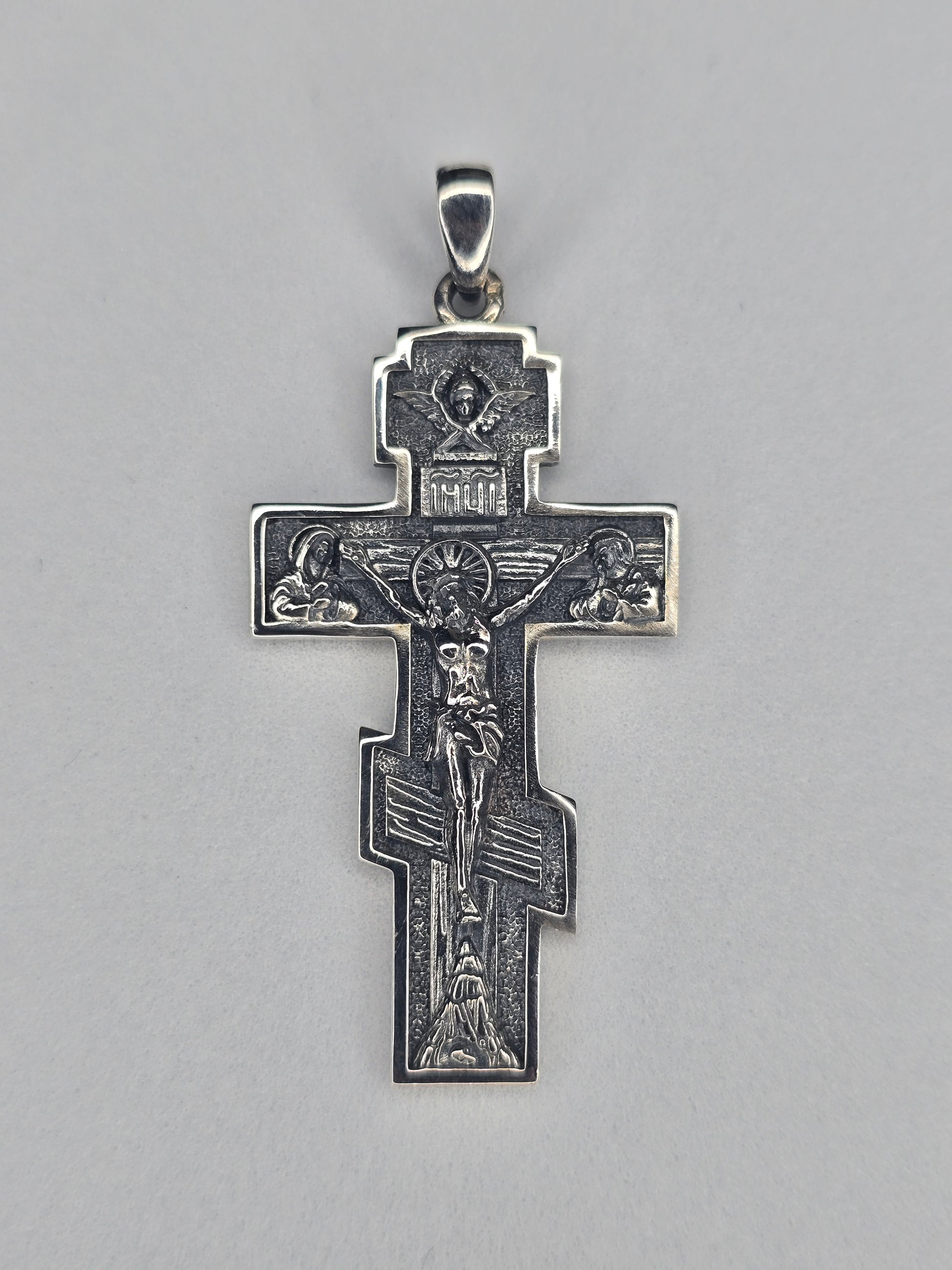 Orthodox crucifix cross pendant in 925 sterling silver with detailed engraving of Jesus