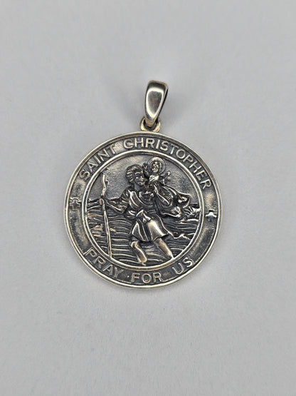 Saint Christopher pendant in solid 925 sterling silver with traveler protection relief