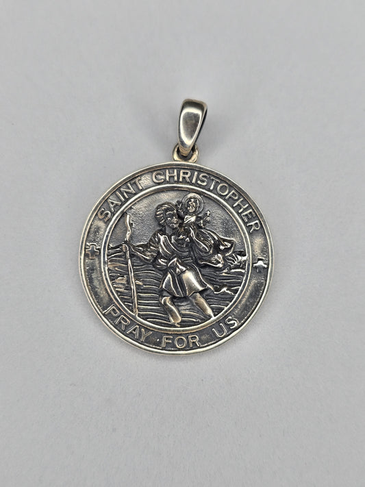 Saint Christopher pendant in solid 925 sterling silver with traveler protection relief