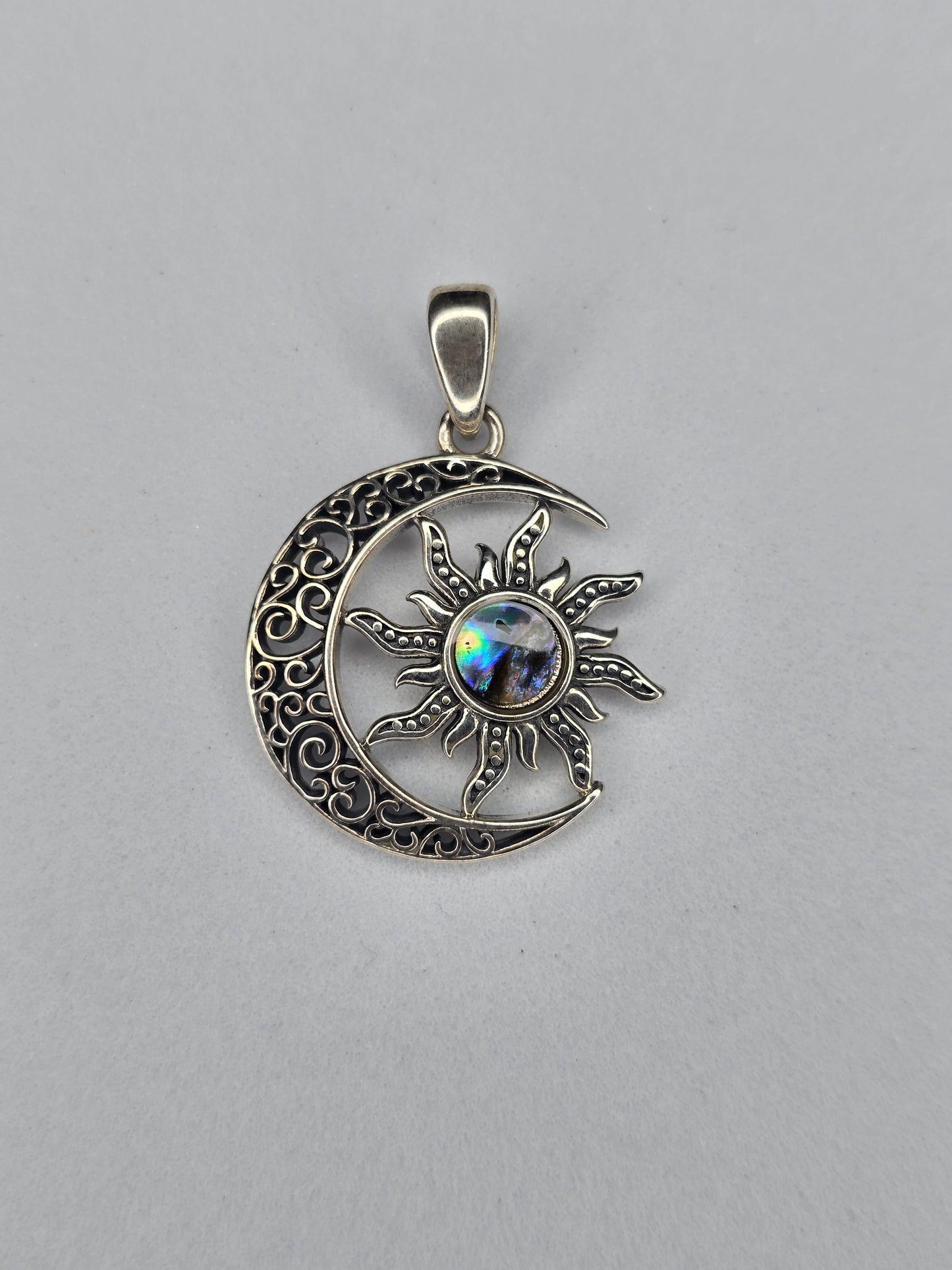 Celtic sun moon pentagram pendant in 925 sterling silver with abalone inlay