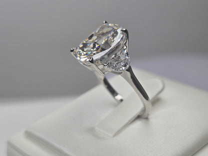 Magic Cat – Radiant Trinity 925 Sterling Silver Three-Stone Zircon Ring (Size 7)