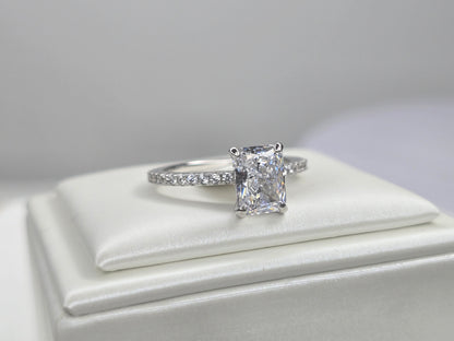 Bague de fiançailles élégante en argent sterling 925 avec moissanite 8 carats 