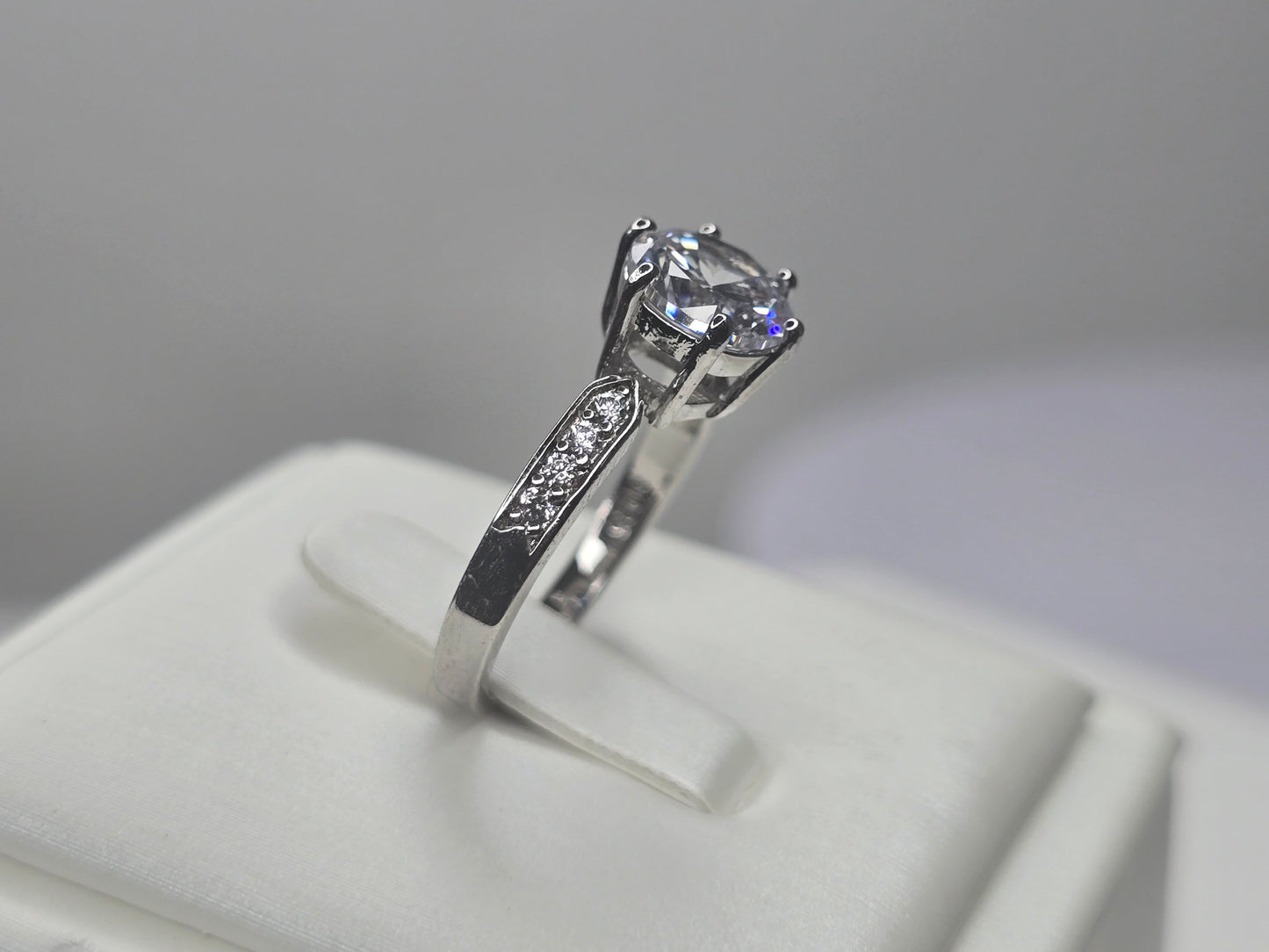Moissanite Engagement Ring 925 Sterling Silver Round Cut Pavé Band size 6